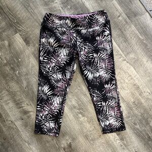 Marika Women's Leaf Print Leggings - Black and Purple